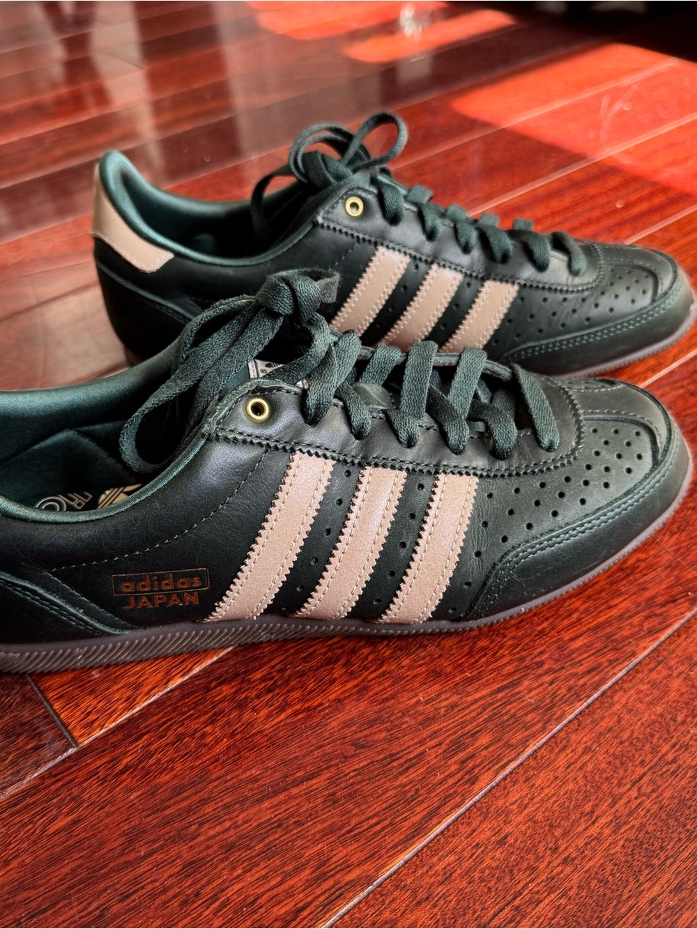 Adidas Women Japan Mineral Green size 7 US - Picture 2 of 4